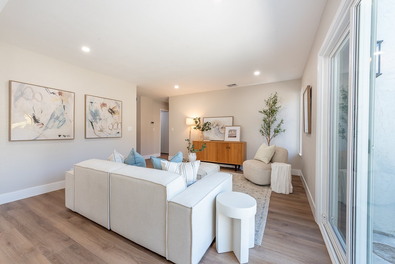 Newly Remodeled. 1 Bed/Bth down, Pioneer Elem!