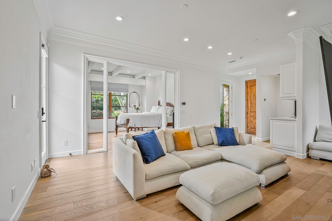 15823 The River Trail