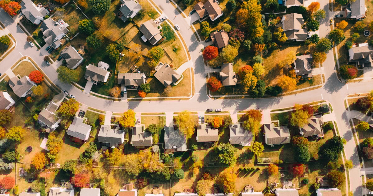 Top 10 Family-Friendly Suburbs Near DC With Great Schools & Easy Commutes (2025 Guide)