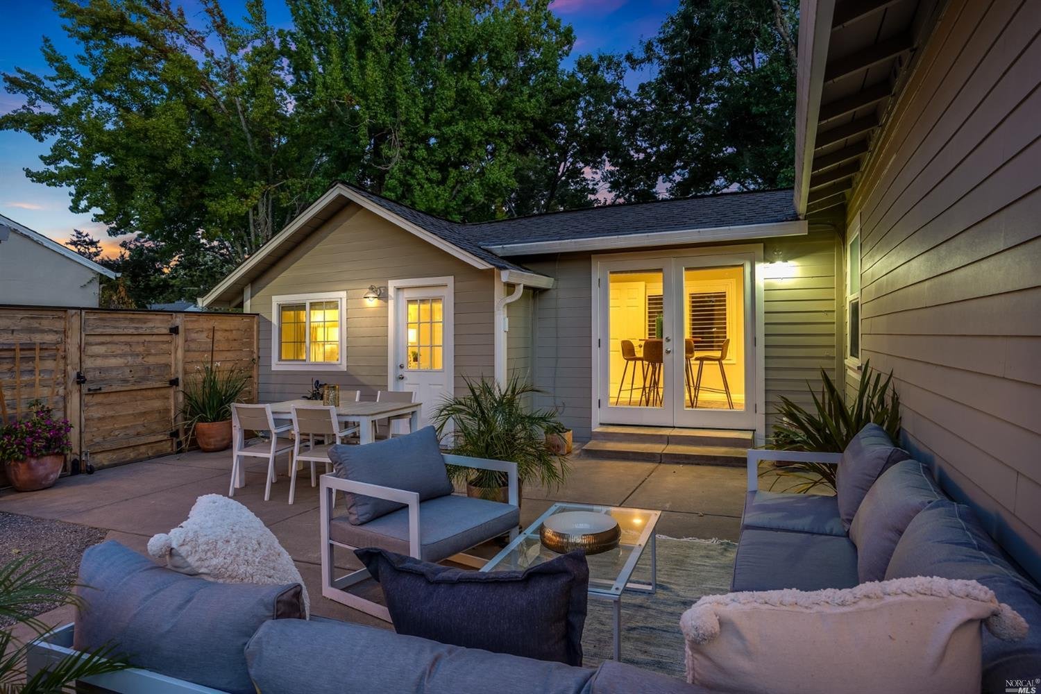 Hartson, Napa