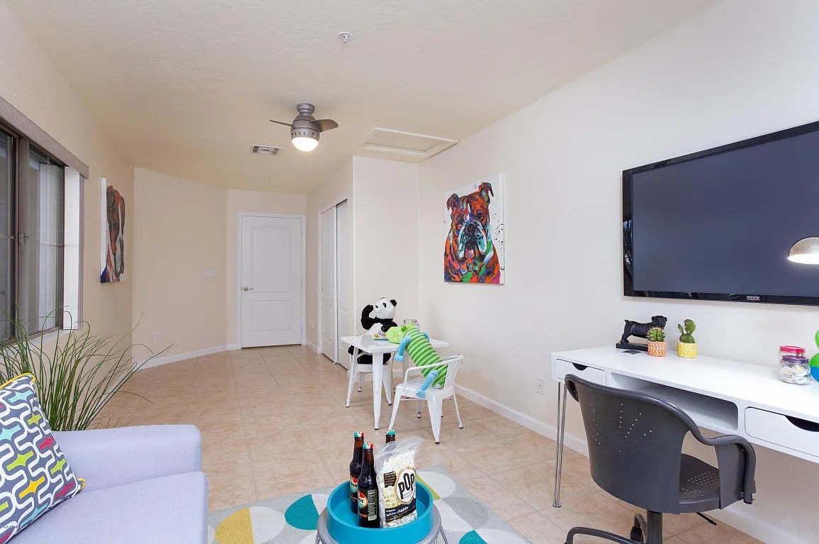 8177 E Rita Dr