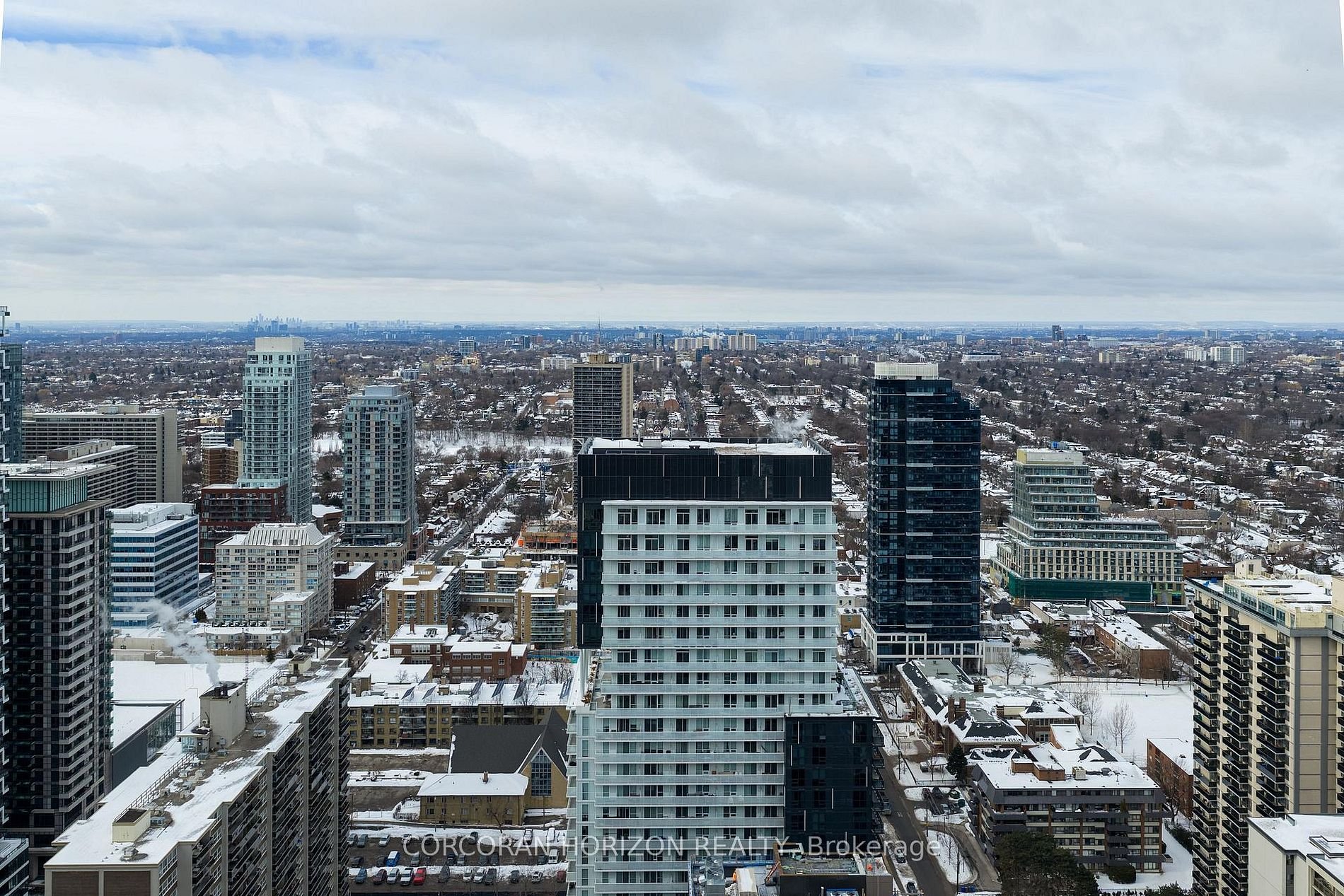 PENTHOUSE OPULENCE BY THE EGLINTON LRT