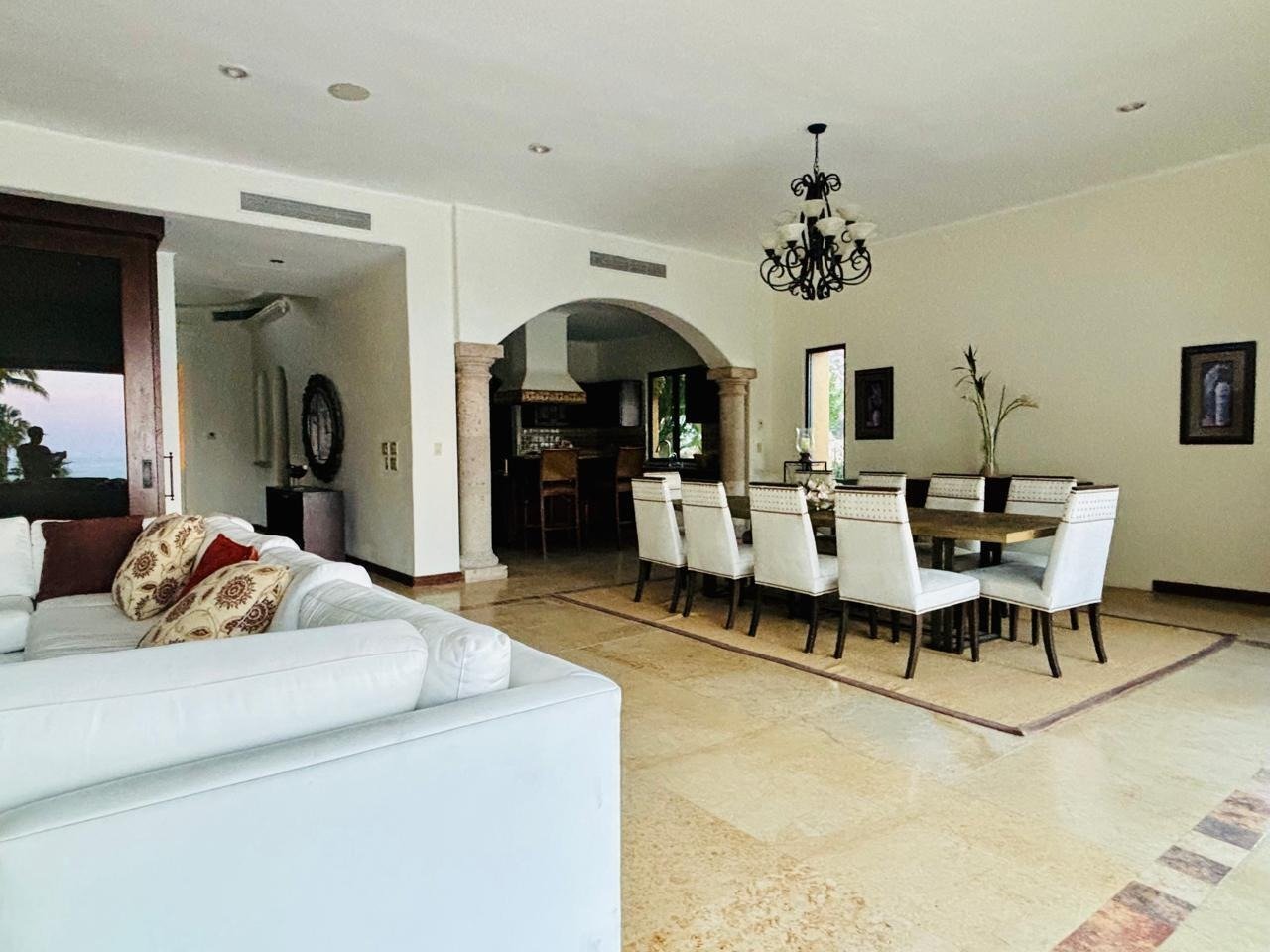 Calle Tiburon, Hacienda Palmilla San Jose Corridor