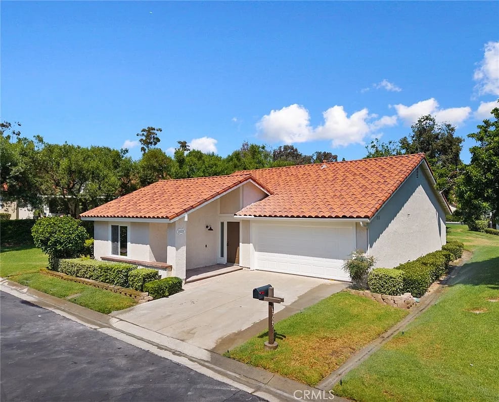 28225 Zurburan, Mission Viejo, CA 92692