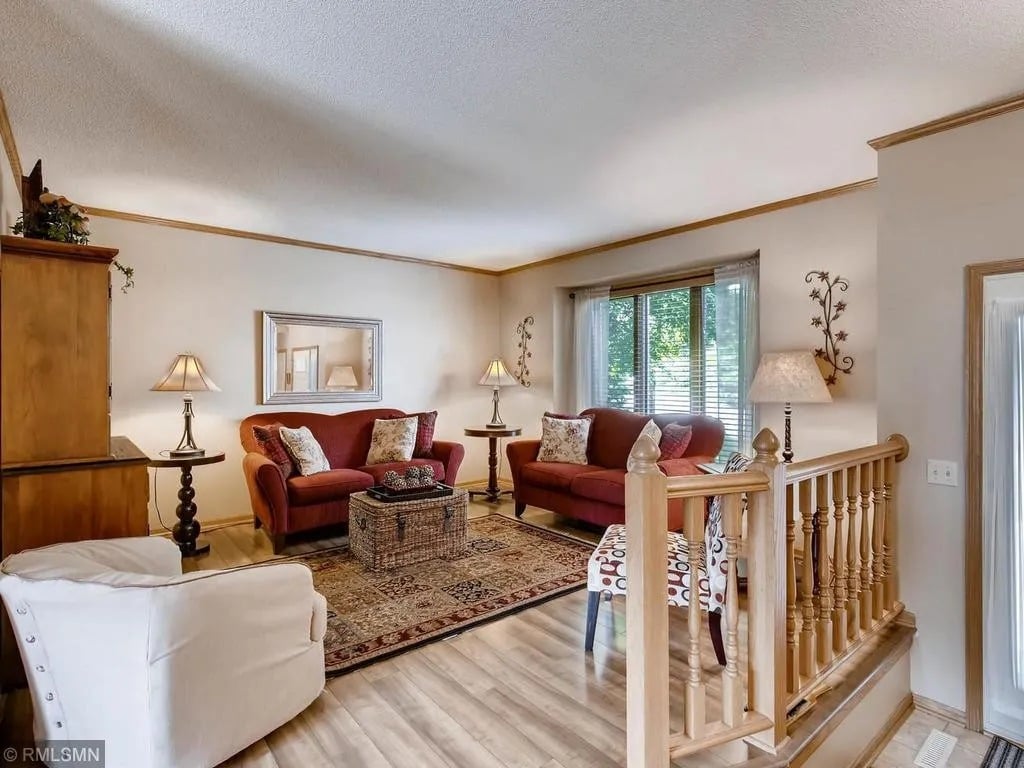 1451 Fallbrook Ln