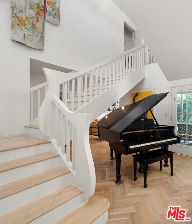 2247 COLDWATER CANYON DR