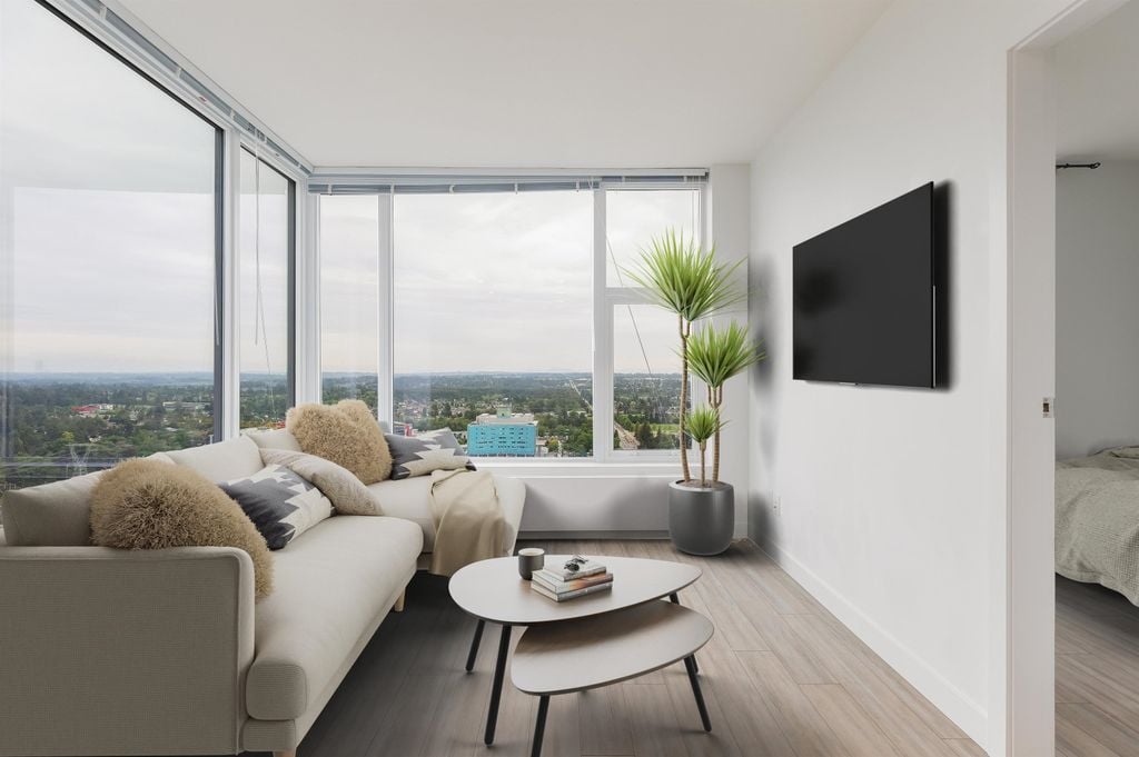 13615 Fraser Hwy, #2810