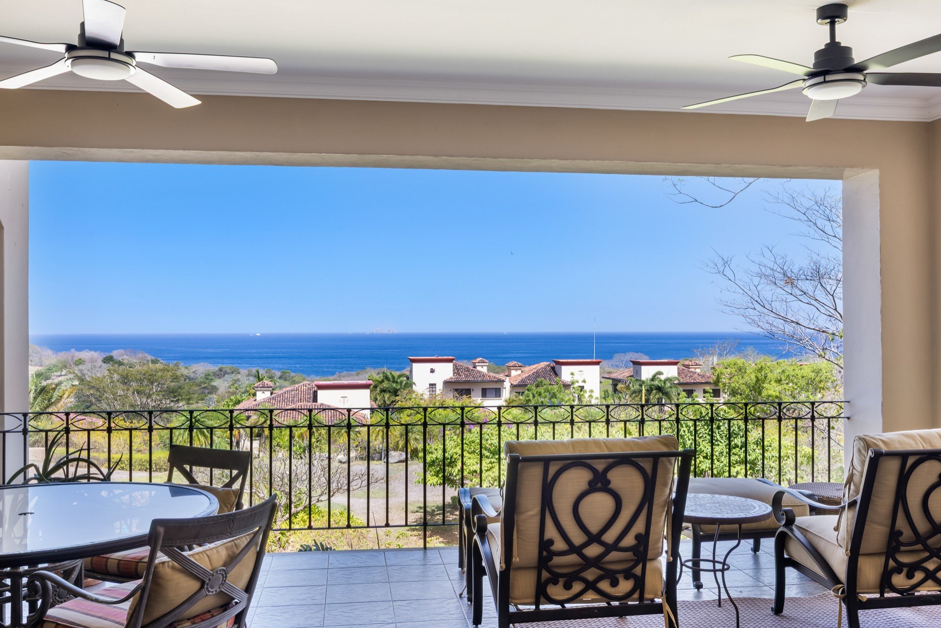 Malinche 321B: Spacious 3BR Condo with Stunning Pacific Views