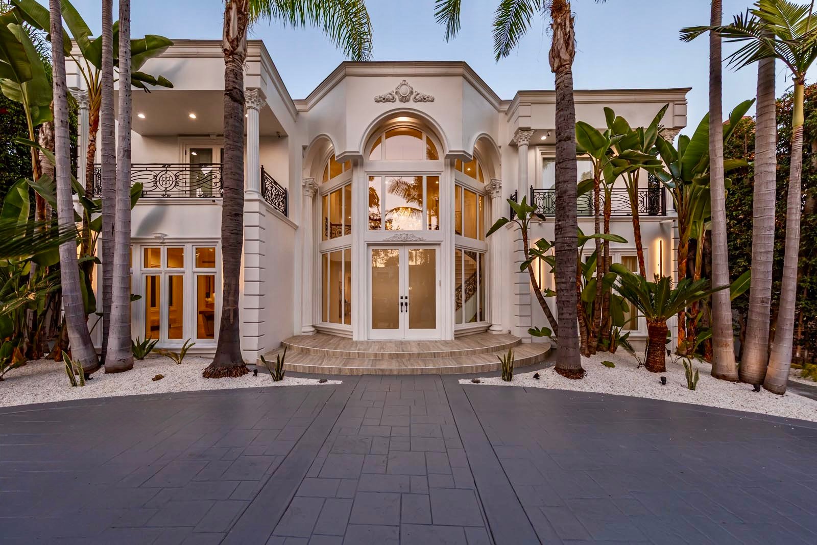 The Elm Villa