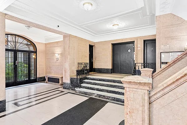 408 Saint Johns Place #6D