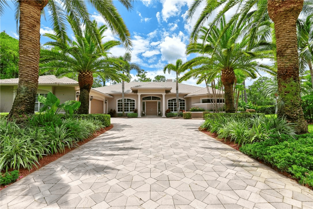 6030 NW 84th Ter