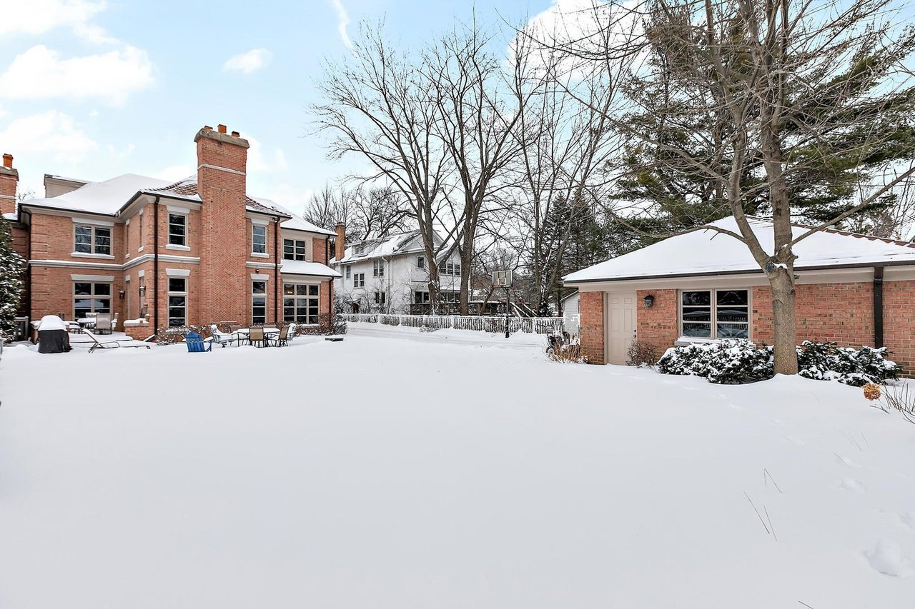 594 Willow Rd