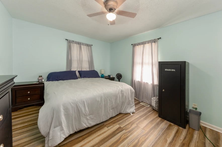 Sold! Great Starter Home or Rental Property - 1030 Pearl Harbor Way