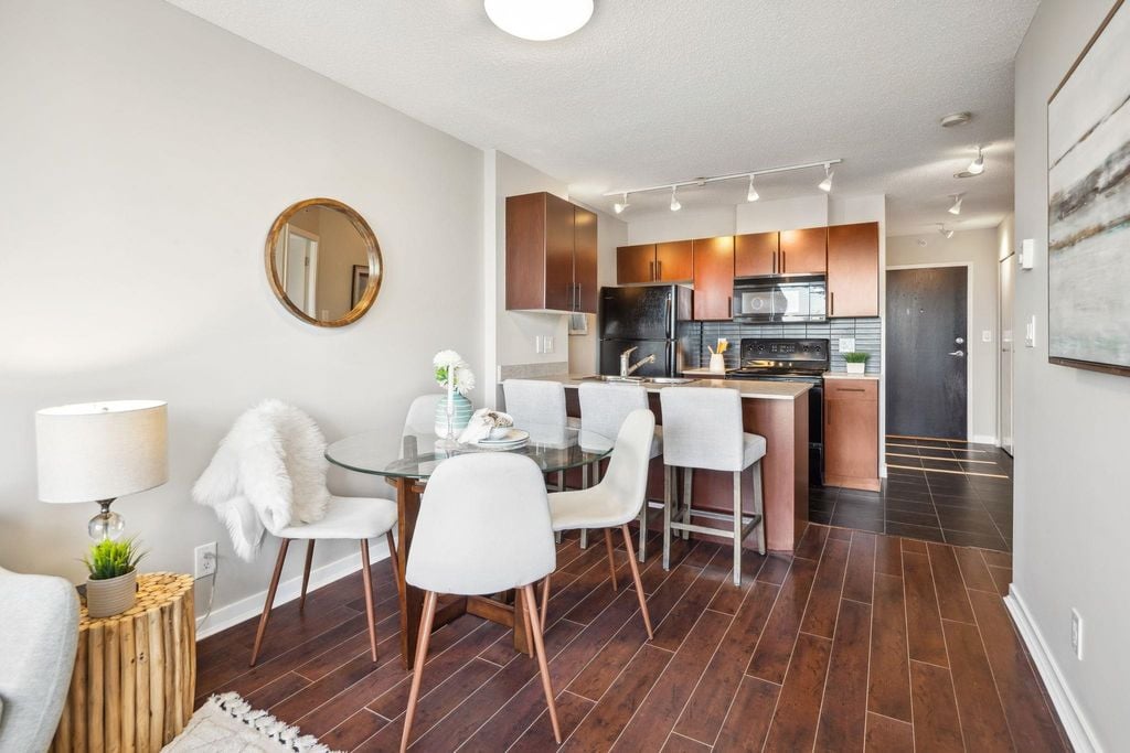 938 Smithe St, #2023