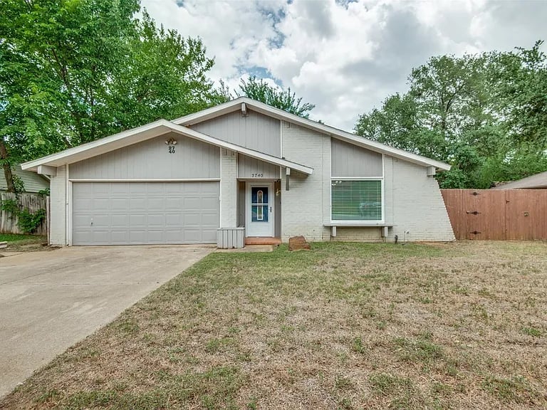 2740 Scenic Hills Dr