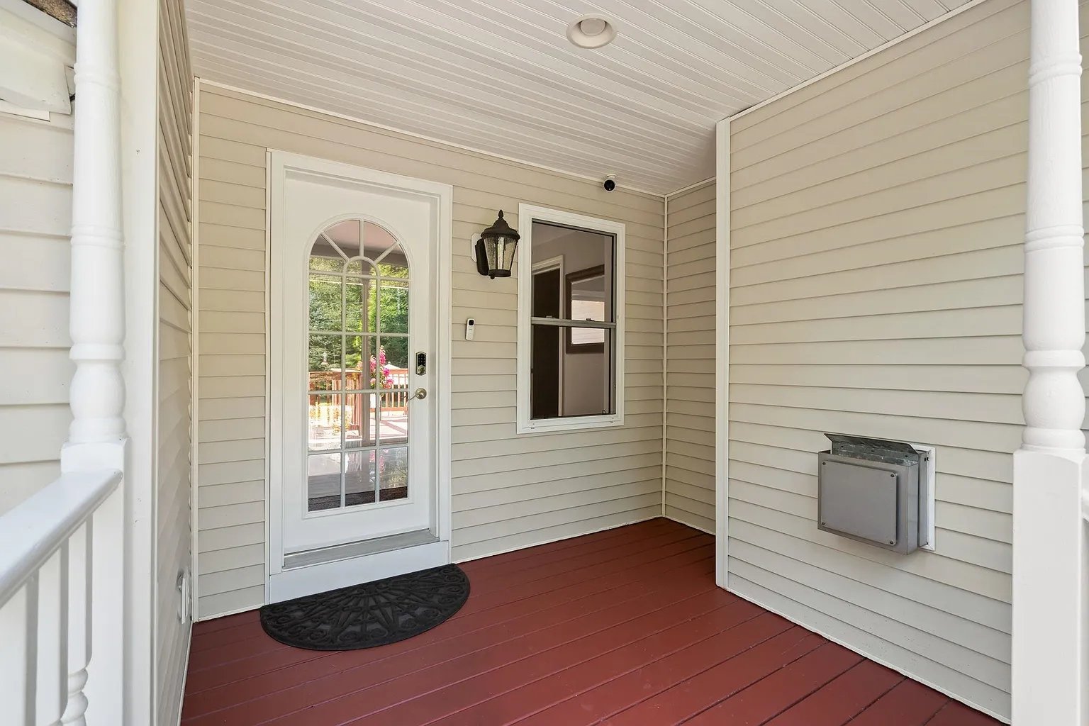 2 Brookside Ln