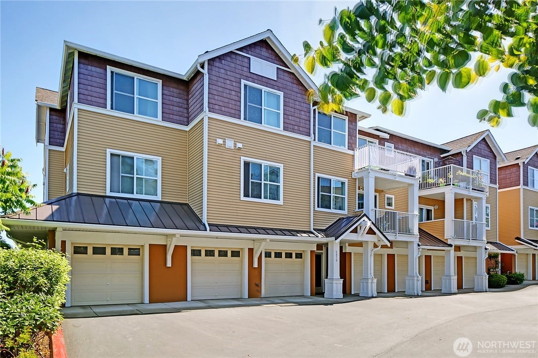 2970 SW Raymond Street #301