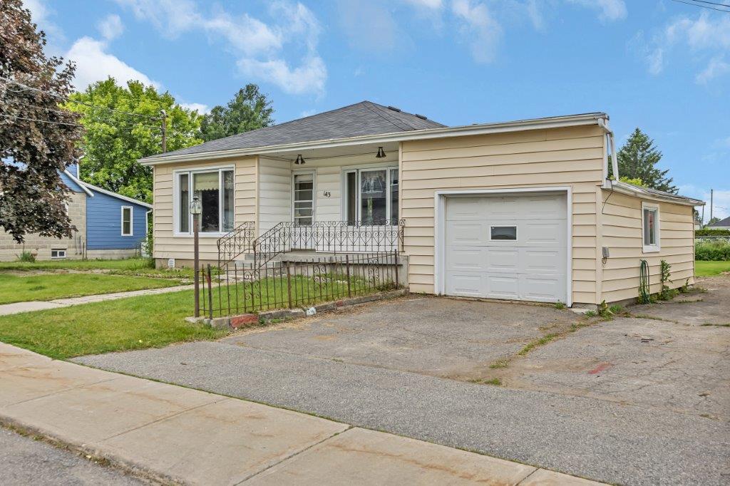 143 Herbert St