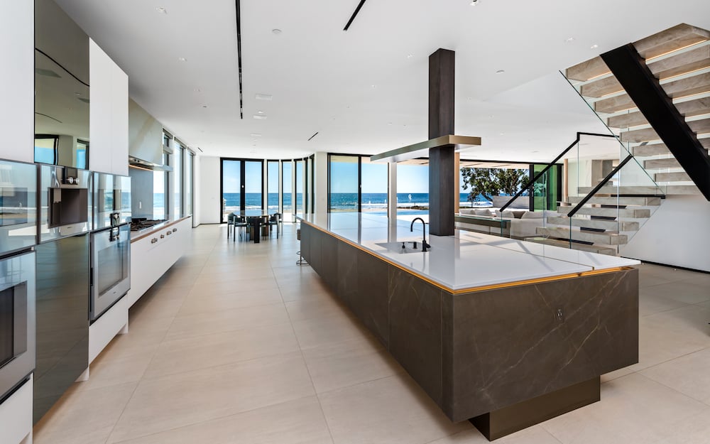 31100 Broad Beach Rd