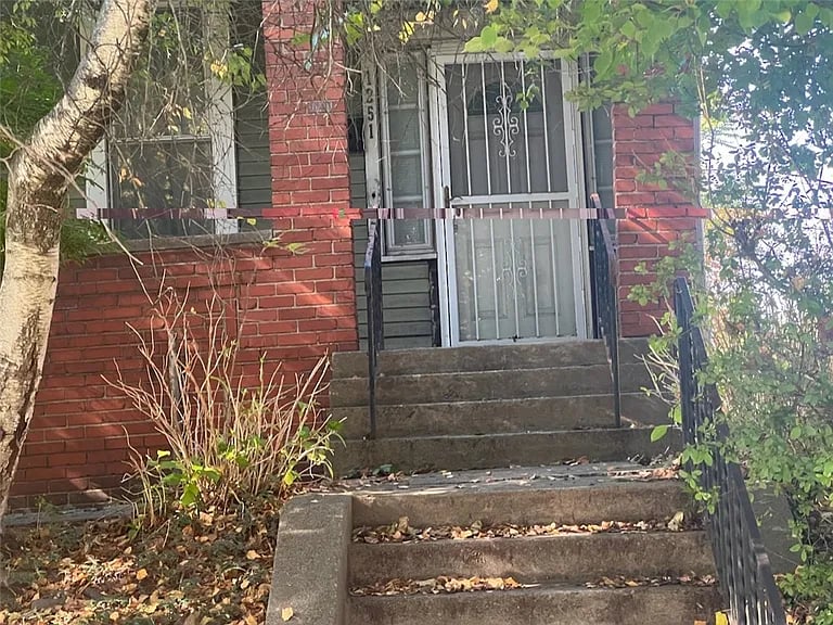 1251 Paulson Ave