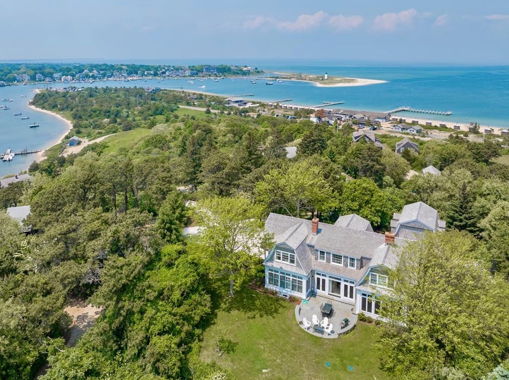 5 Armstrong Ln
