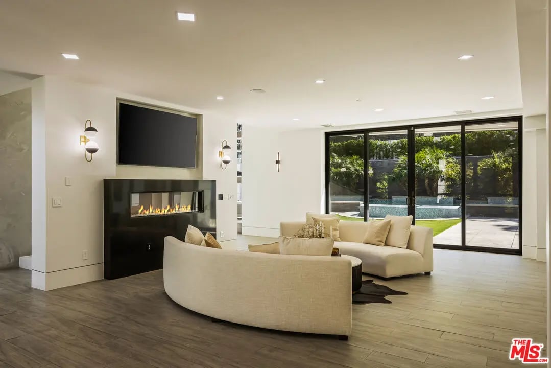 4230 Valley Meadow Rd