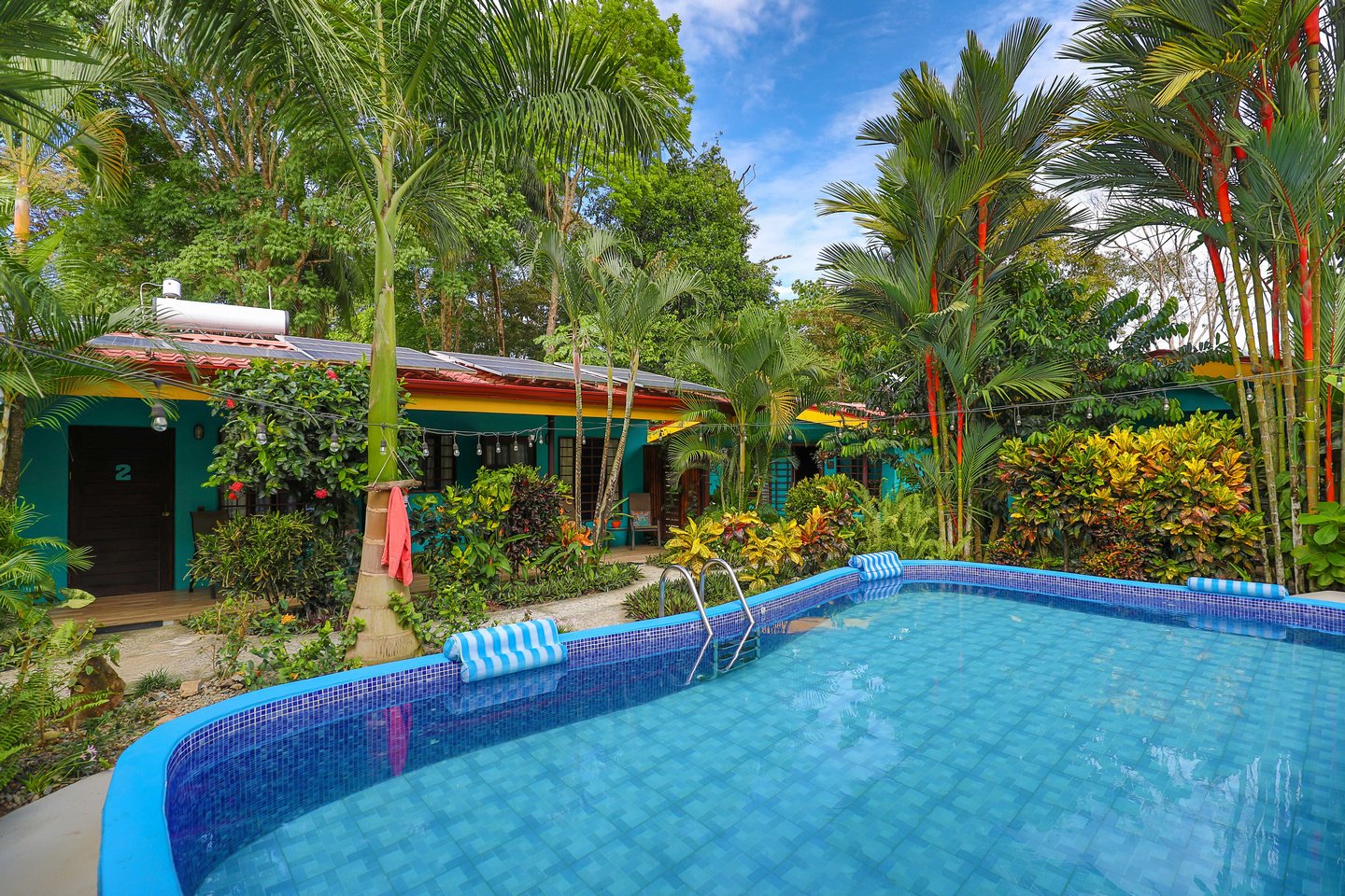 SUCCESSFUL BOUTIQUE HOTEL WITH OWNER’S HOME BY THE BEACH IN UVITA