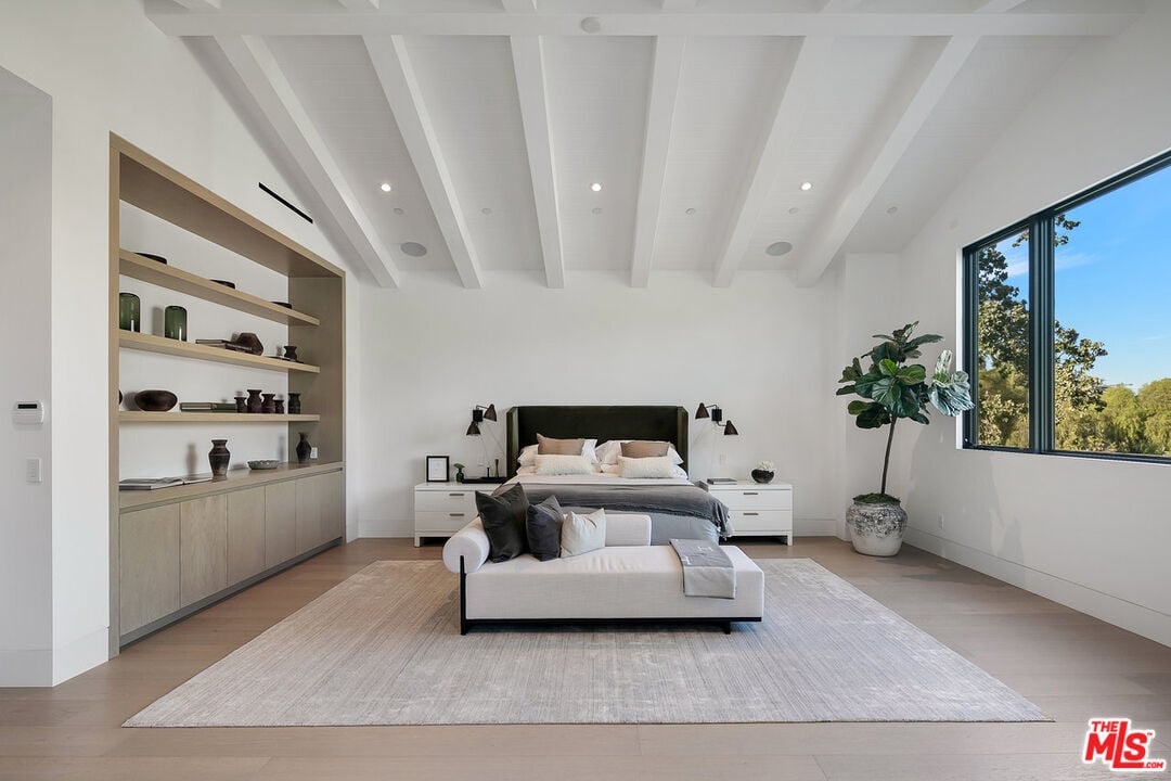 5376 Round Meadow Rd