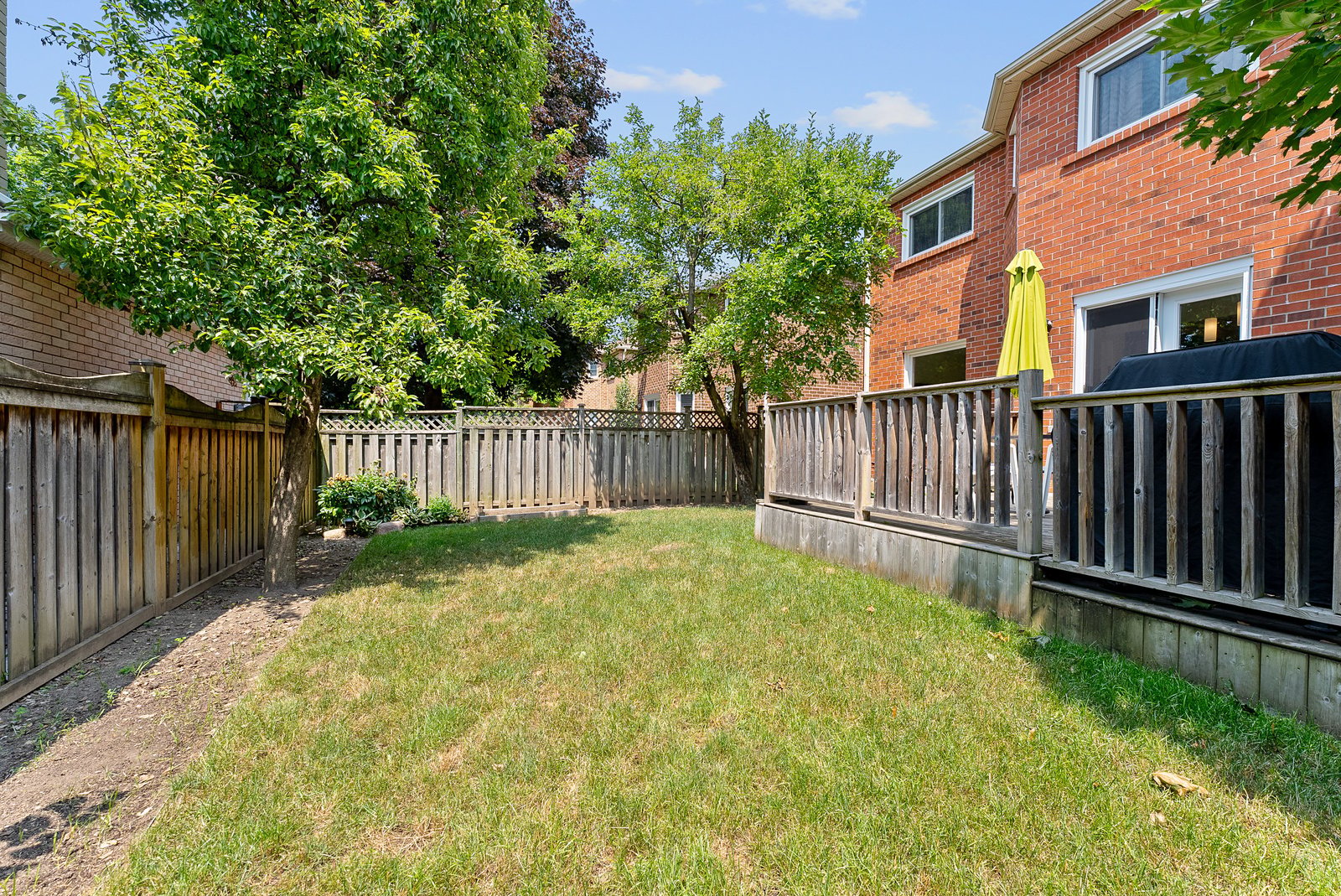 28 Thornway Ave