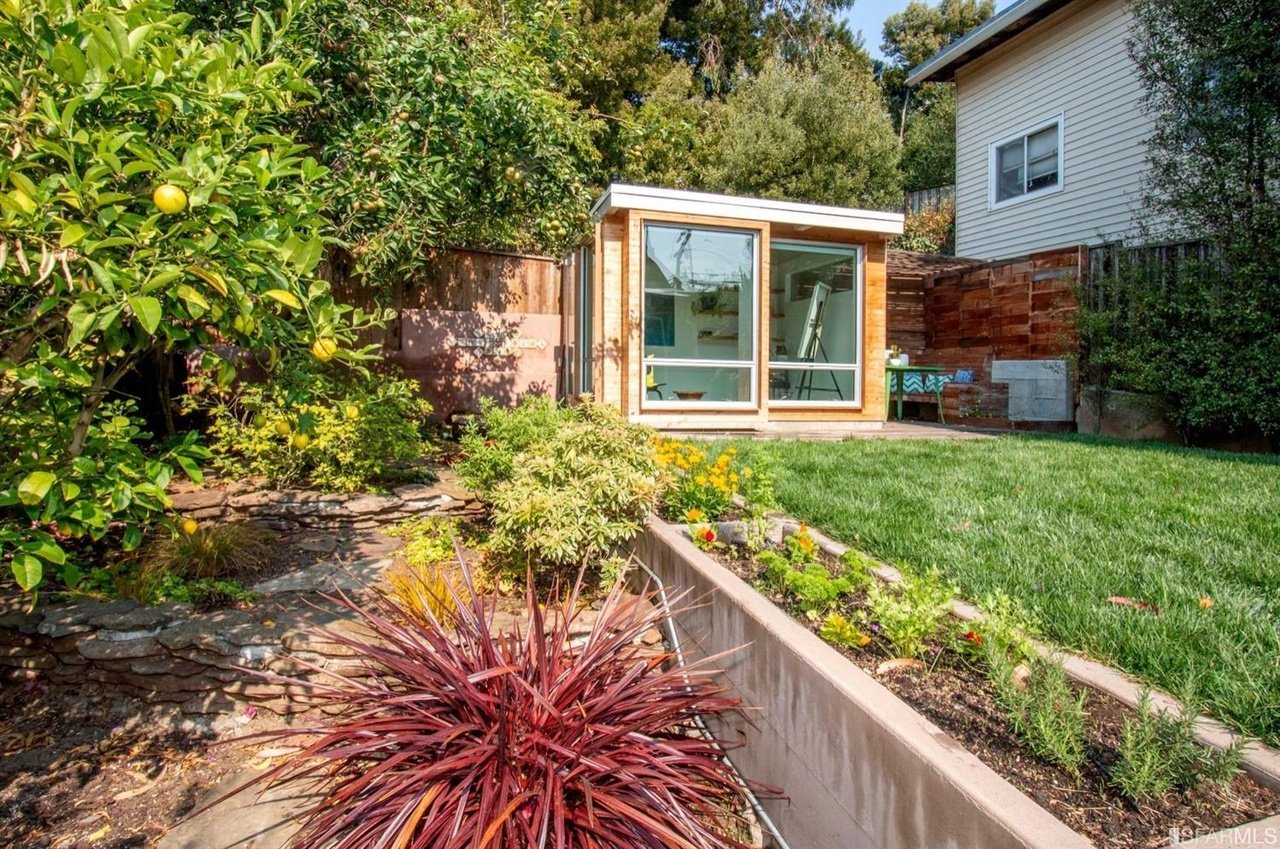 38 Lippard Avenue