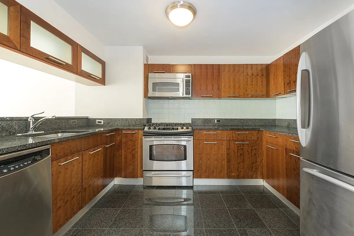 121 East 23rd Street #4D