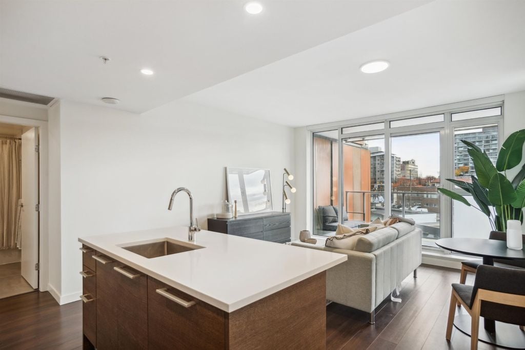 285 E 10th Ave, #309