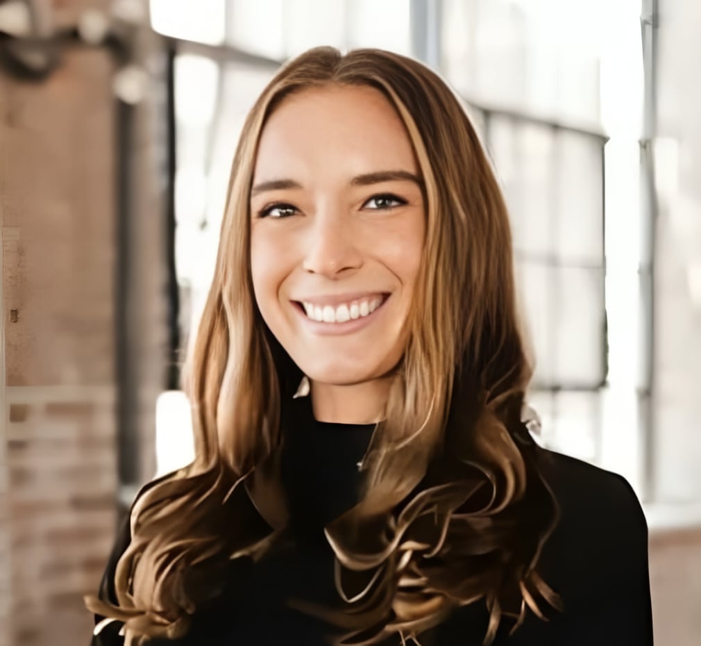 Danielle Fiorelli Philadelphia Real Estate Agent Headshot