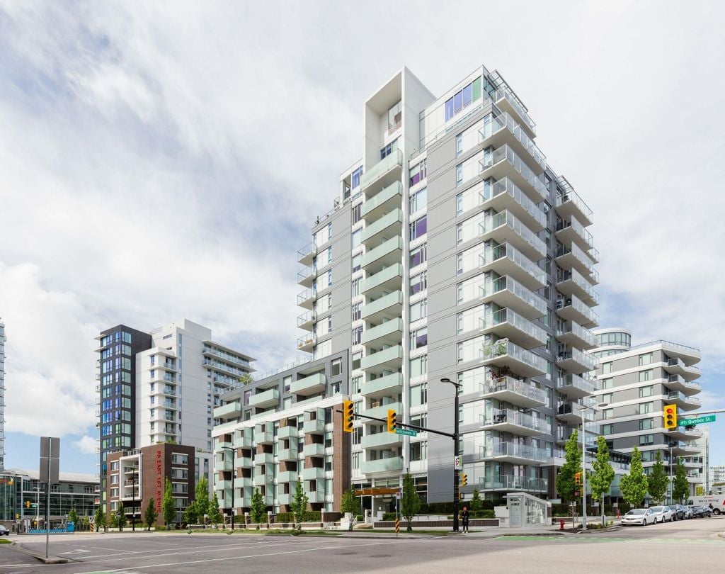 1661 Quebec St, #606
