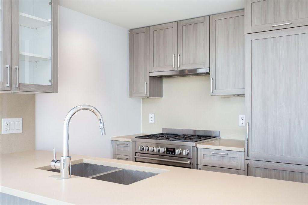 5598 Ormidale St, #508