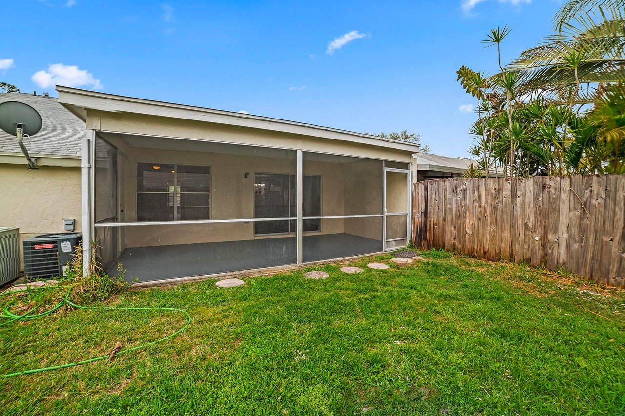 124 Oakwood Dr