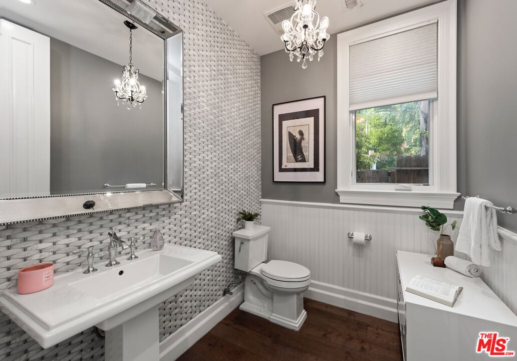 Luminor Heights, Laurel Canyon Blvd, 90046