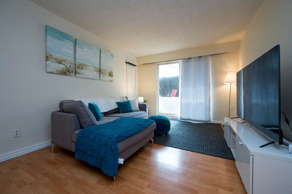 711 E 6th Ave, #202