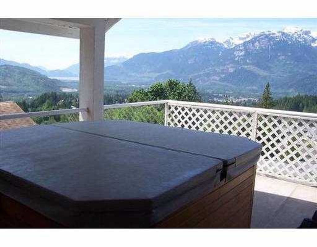 1007 Tobermory Wy