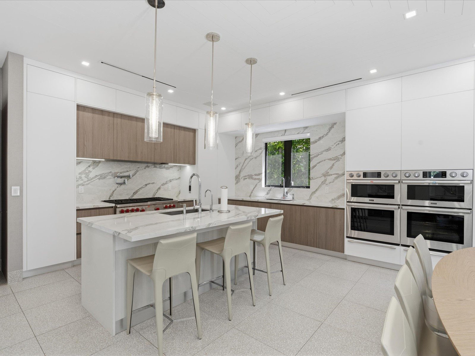 70 Camden Dr, Bal Harbour