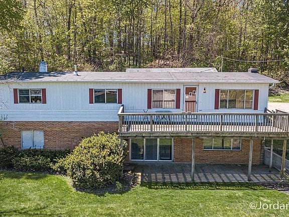 12507 Terry Ave, Wayland, MI 49348