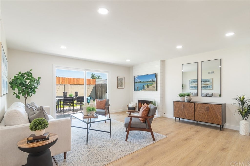 10301 Kamuela Dr