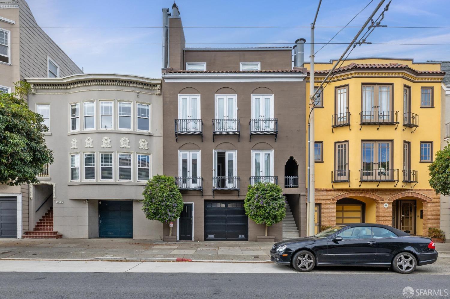 3425 Divisadero St