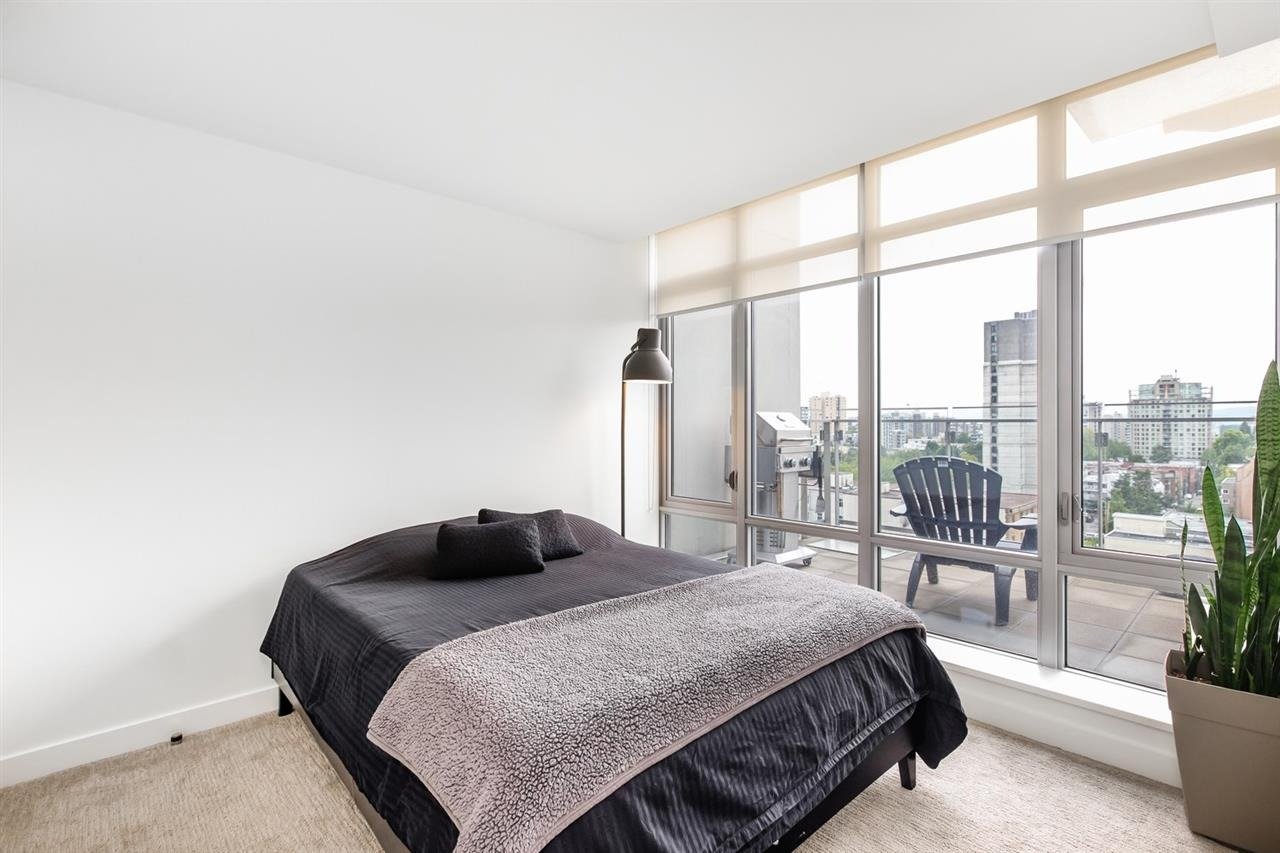 1028 Barclay St, #1406