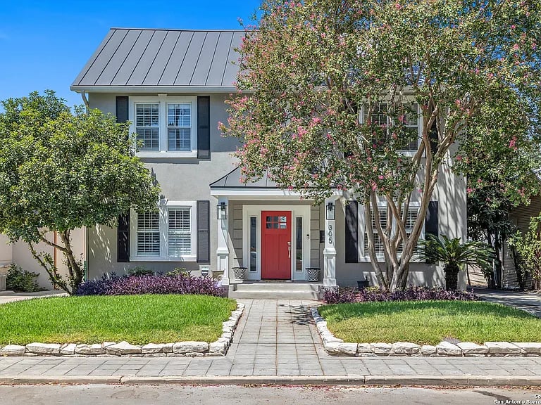 305 Corona Ave