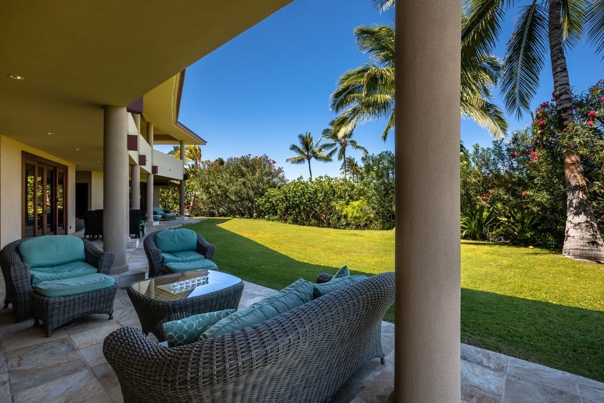 49 BLACKSAND BEACH AT MAUNA LANI RESORT