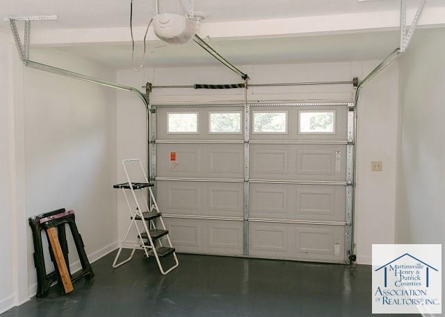 56 Crescent Ct