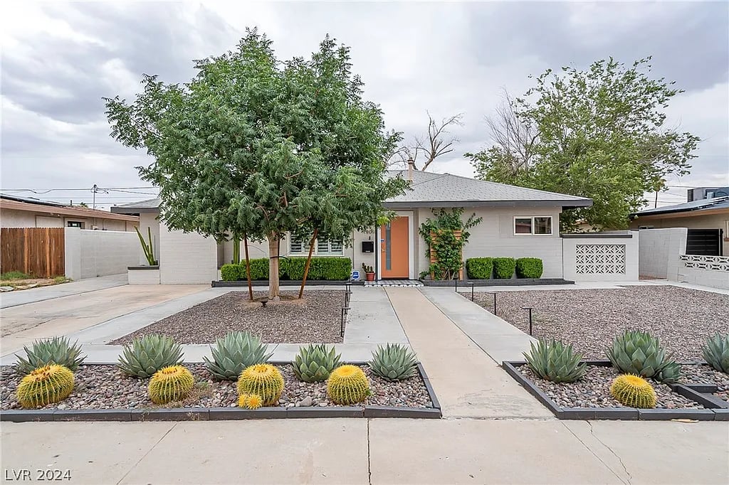 901 Bonita Ave