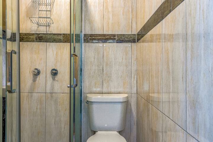 Beach House Apt 11 • Sleeps 4 • Kitchen + Sofa Bed - Airbnb