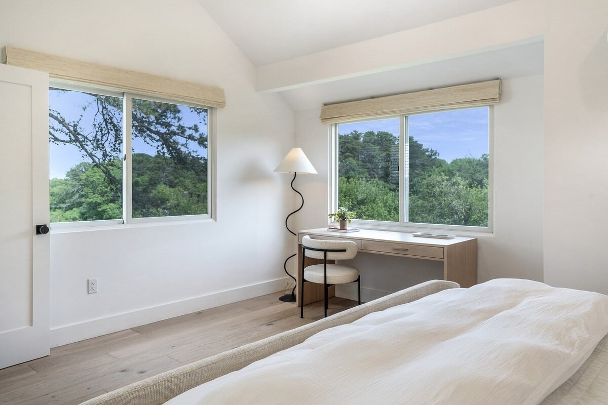 Oak Bluffs Renovated Retreat